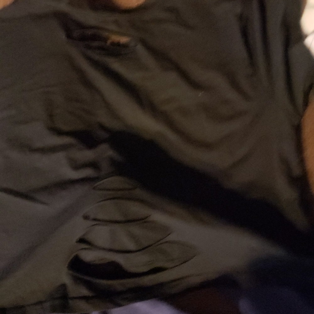 Crop top shrit - Picture 2 of 4